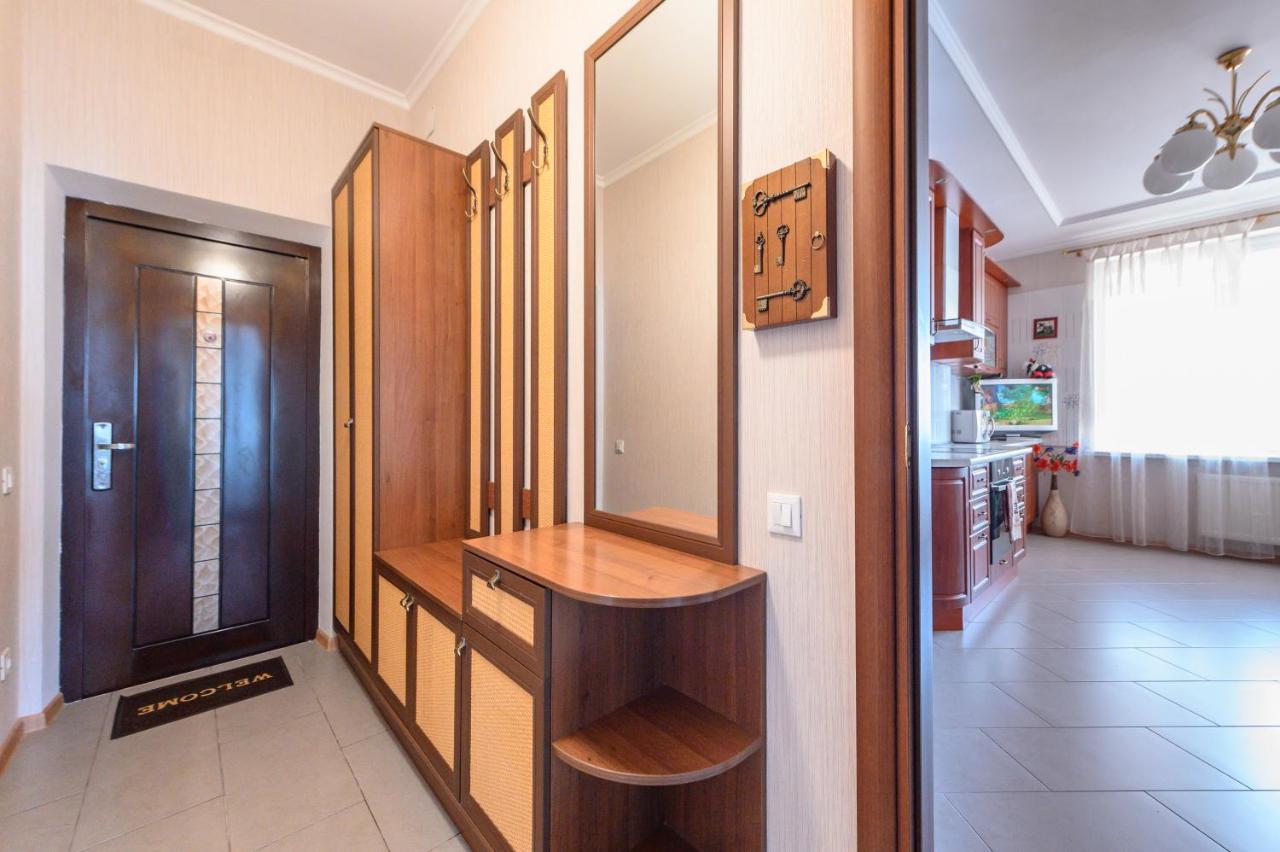 Happy Time Appartement Odessa Buitenkant foto